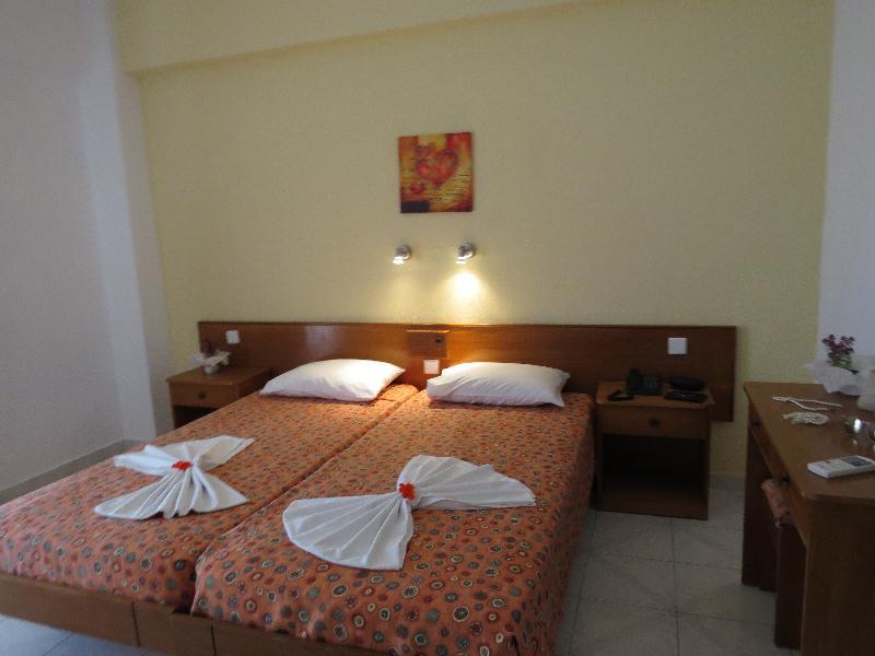 Maritime Hotel Apartments Petaloudes Экстерьер фото