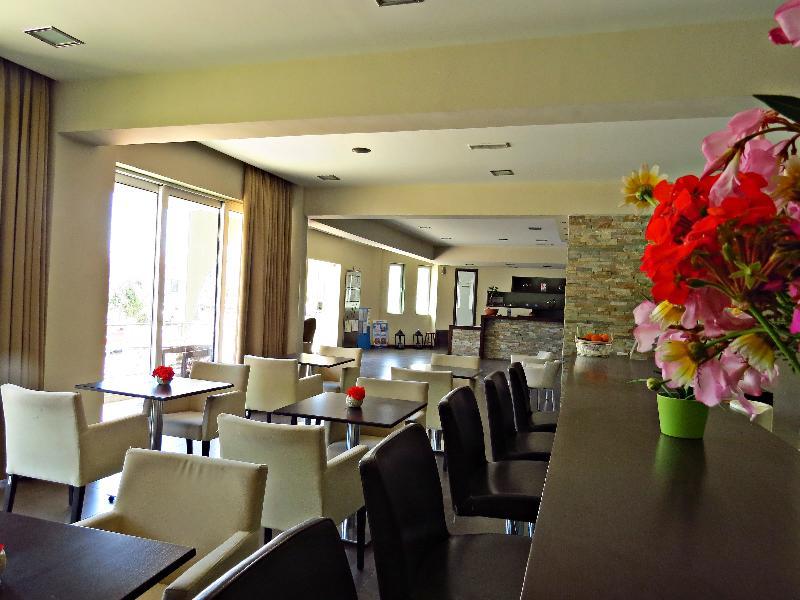 Maritime Hotel Apartments Petaloudes Экстерьер фото