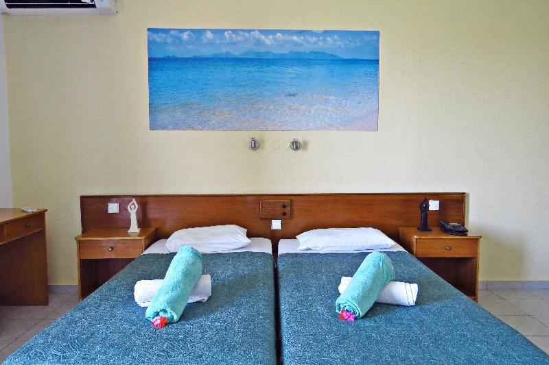 Maritime Hotel Apartments Petaloudes Экстерьер фото