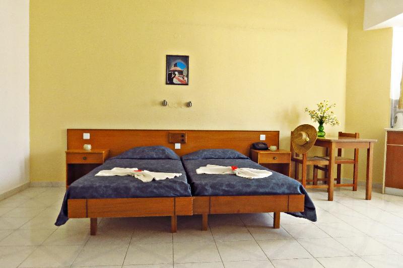 Maritime Hotel Apartments Petaloudes Экстерьер фото