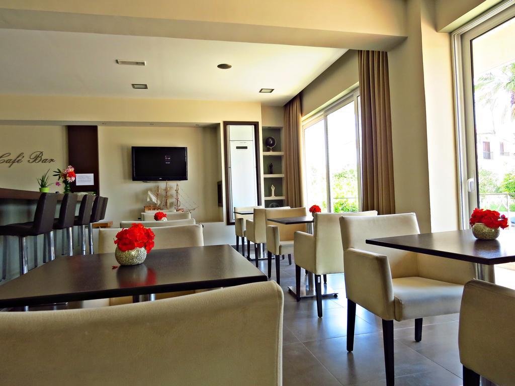 Maritime Hotel Apartments Petaloudes Экстерьер фото