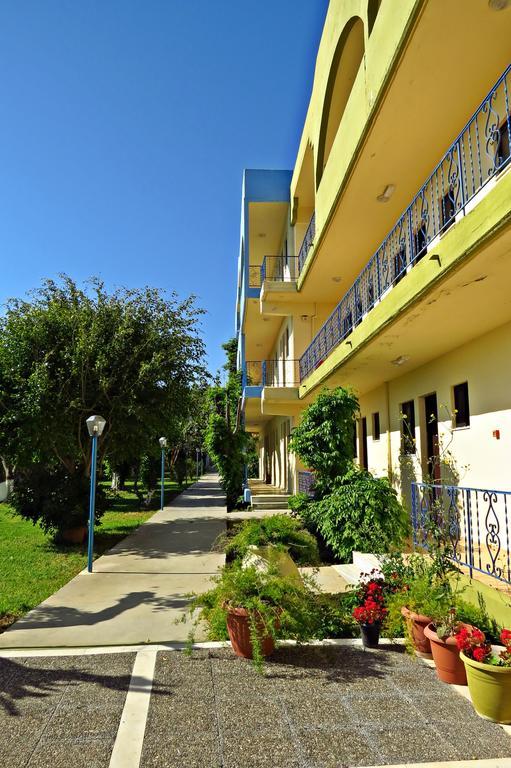Maritime Hotel Apartments Petaloudes Экстерьер фото