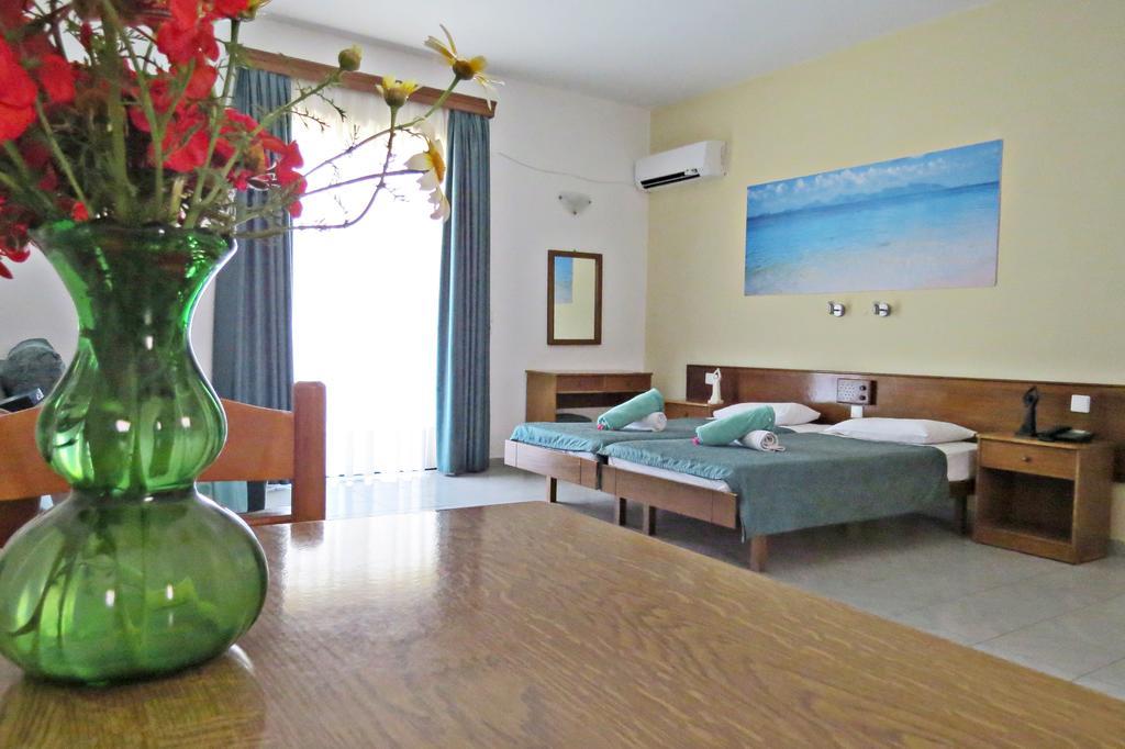 Maritime Hotel Apartments Petaloudes Экстерьер фото
